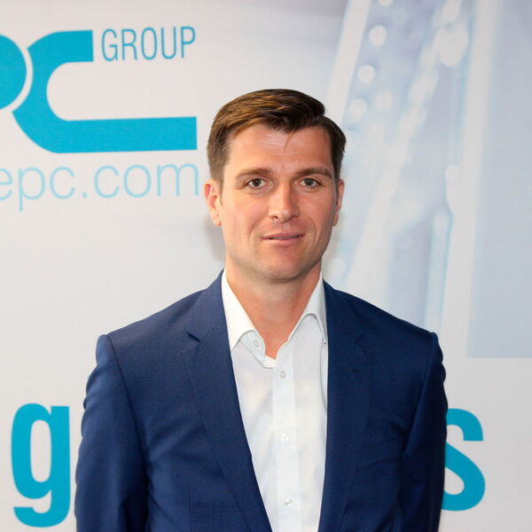 Tim Henkel, EPC Group: „Mit der Kombination aus ingenieurtechnischen Dienstleistungen und Technologie-Kompetenz können wir ganz anders auftreten und uns von anderen Anbietern abgrenzen.“ (Kempf/PROCESS)