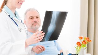 Unfälle können auch Handwerksmeister treffen und sich schnell zu Existenzkrisen ausweiten. (ClipDealer)