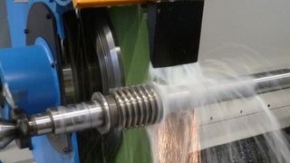 Der Schwerpunkt des aktuellen Leistungsspektrums von Serwema liegt aktuell auf den konventionellen Baureihen SA 5 und SA 6 aus Chemnitz und den PF Baureihen des Herstellers Schaudt im CNC Bereich. (Bild: Serwema)