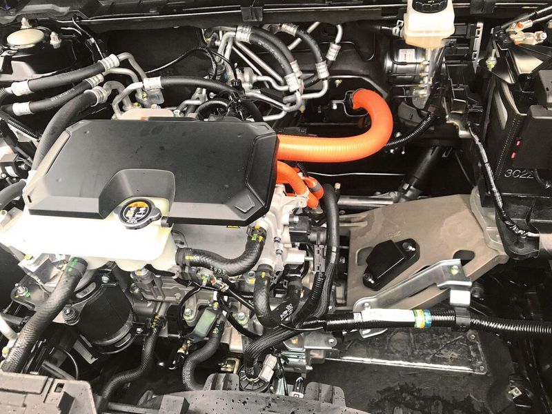 Unter der Haube der CX-30-Versuchsträger steckt ein 105 kW/141 PS starker Elektromotor. (Mazda)