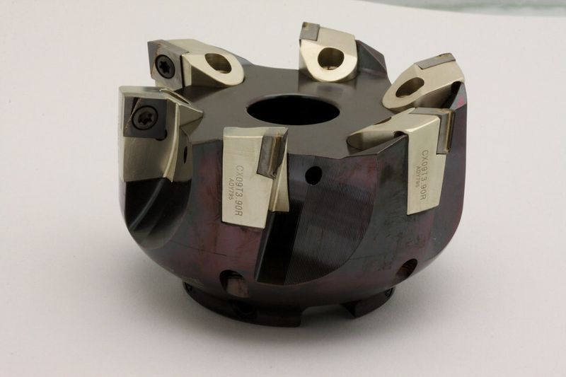 Die Kassettenfräser TiroMill mit Schneidkreisdurchmessern von 63 bis 250 mm und mit 5 bis 16 Zähnen sind mit CVD-Diamant-ISO-Fräsplatten bestückt. (Bild: Fa. TiroTool)