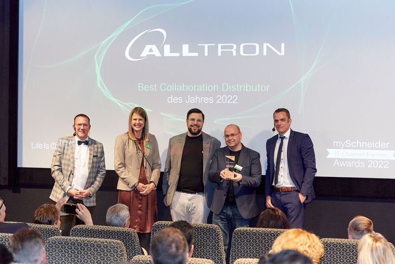 Der Schweizer Distributor Alltron wird ausgezeichnet als „Best Collaboration Distributor“. (Bild: Schneider Electric)