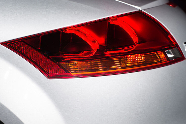 Das OLED-spezifische Design erarbeitete Audi und integrierte die Heckleuchten in einen Audi TT. (Foto: Philips)