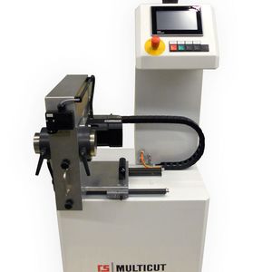 Mit dem Modell OC-40 komme von Schlicht ein perfektes On-fly-System zu den Anwendern, dessen Domäne das Schneiden von halbharten, harten und spröden Kunststoffrohren bis zu einem Maximaldurchmesser von 40 mm sei.