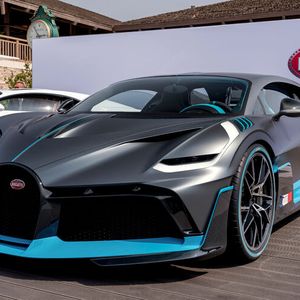 Im Gegensatz zum Chrion wirkt der Divo deutlich aggressiver.(Bild:  Bugatti)