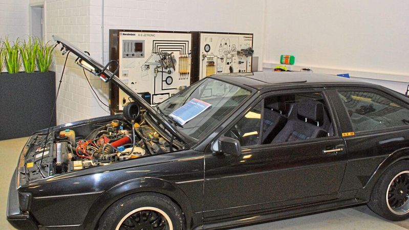 Auch in Zeiten von Corona bietet die TAK weiterhin Präsenzseminare auch für Young- und Oldtimerthemen an.(Bild:  Dominsky/»kfz-betrieb«)