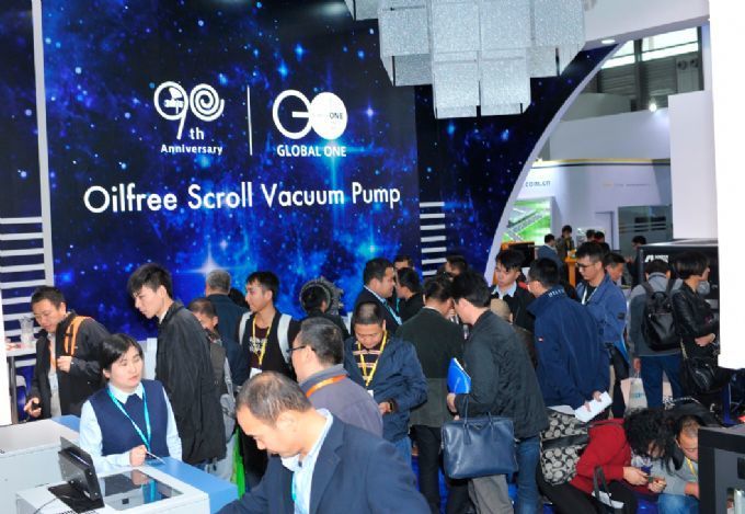 Die Deutsche Messe AG richtet über ihr Gemeinschaftsunternehmen Hannover Milano Fairs Shanghai Ltd. unter anderem die PTC Asia für die Antriebs- und Fluidtechnik aus. (PTC Asia)