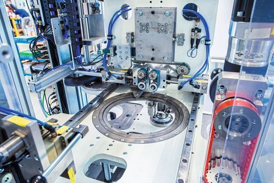 Die Franke-Drehverbindung wird als einbaufertige Baugruppe geliefert und reduziert so bei Risomat den Fertigungsaufwand(Bild:  Franke GmbH)