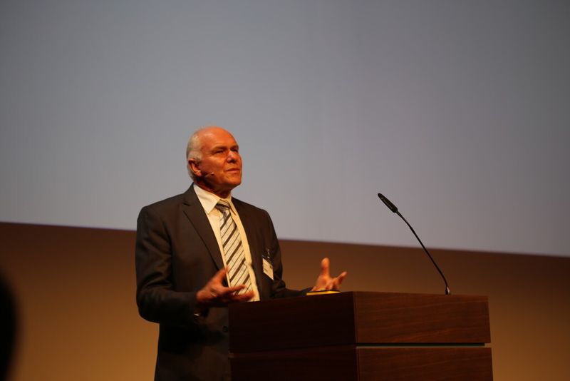 Hans Hess, Präsident der Swissmem leitete das Symposium mit einem Grusswort ein. (Bild: SMM)