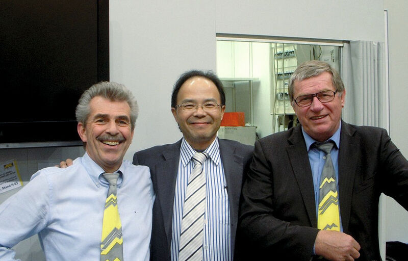 Stehen für Innovation und Kundenservice: (v.l.) Thomas Kopka, Geschäftsführer (Hilden), Andy Chao (SK Shanghai), und Anton Schwer, Geschäftsführer (Weingarten). (Bild: S + K)