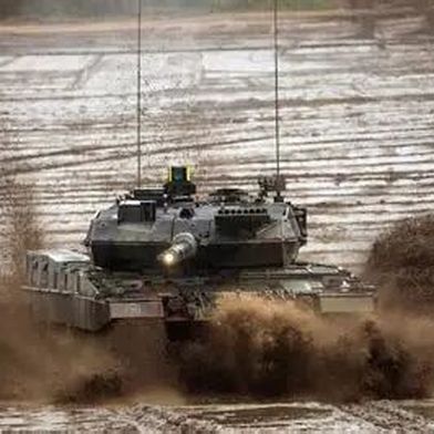 Die deutsche und die europäische Rüstung sollte sich nach Ansicht von Experten darauf einstellen, dass sich ihre Produktion auch mal im Schlamm festfahren könnte. Denn wichtige Rohstofflieferungen würden derzeit von China durchaus mit Absicht verknappt ... (Bild: Schlachtkarl)