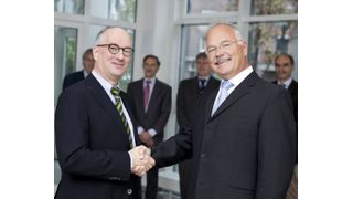 Wissenschaftlicher Beirat der Evocatal: Prof. Bernhard Hauer (links) löst Prof. Karl-Heinz Maurer (rechts) ab.  (Bild: Evocatal)