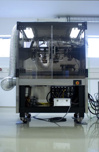Mithilfe der Drucktechnik lassen sich die Fertigungszeiten drastisch reduzieren. Im Bild ist ein derartiger Drucker zu sehen, der kommerziell erhältlich ist. (Archiv: Vogel Business Media)