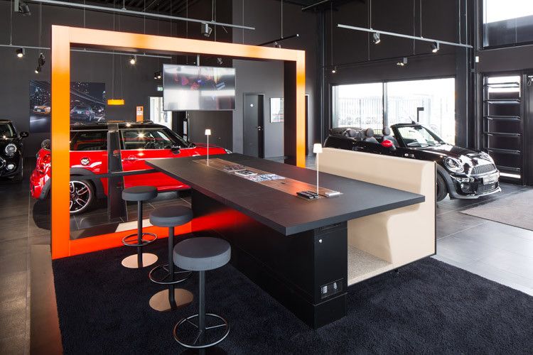 Auch hier können sich die Kunden beraten lassen ... (Foto: Becker-Tiemann)