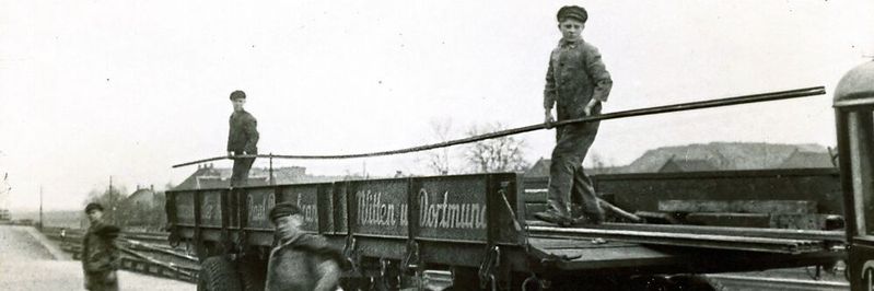 Die Stromschienenlogistik war 1933 noch ein echter Kraftakt. Die Stromschienenlogistik war 1933 noch ein echter Kraftakt.