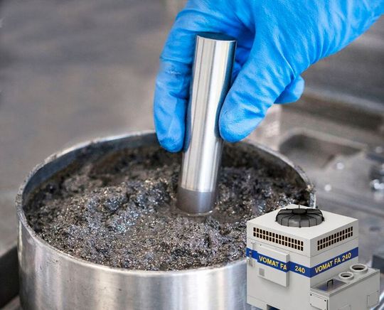 Die Hartmetallpreise explodieren, wie Vomat registriert. Das macht diese Werkstoffe zu strategischen Ressourcen, bei denen es gilt, sie in einem möglichst geschlossenen Werkstoff-Kreislauf zu halten. Vomat-Feinstfiltertechnik könne dabei helfen ...(Bild:  Vomat)