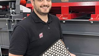 Rico Harting, Produktmanager bei Rema Tip Top, setzt auf alternative Materialien beim Verschleißschutz, etwa auf moderne Verbundsysteme. (Bild: Rema Tip Top)