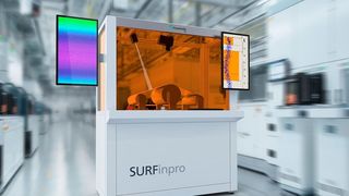 Smarte Qualitätssicherung! Das ist Surfinpro. Es handelt sich um ein System, das auf künstlicher Intelligenz und optischer Messtechnik basiert. Entwickelt wurde es am Fraunhofer IWS. Es soll Prozessfehler in Echtzeit erkennen, um sie an die betreffende Produktionsanlagen zu melden. (Bild: Fraunhofer IWS)