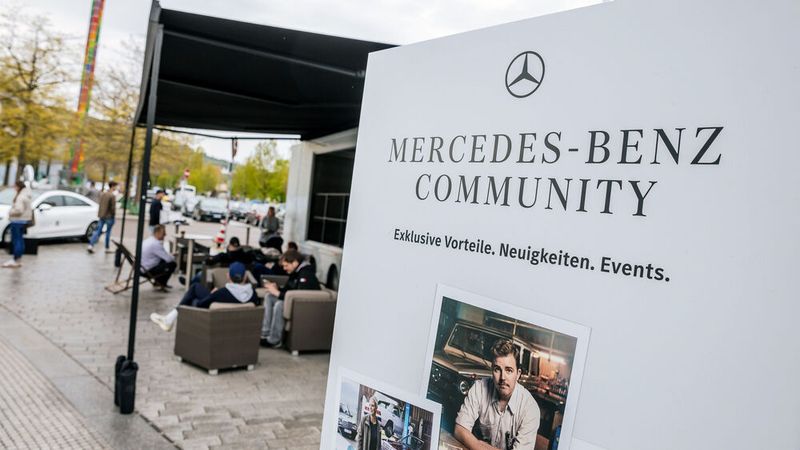 Immer mit von der Partie: Beratung zu Service, Reparatur, Restaurierung und Mercedes Benz-Original-Teilen. (Bild: Mercedes-Benz AG)
