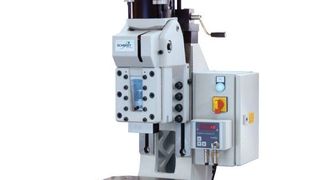 Die Pneumatik- und Servo-Pressen von Schmidt Technology sind standardmäßig EG-baumustergeprüft nach der neuen europäischen Maschinenrichtlinie 2006/42/EG.  Bild: Schmidt Technology (Archiv: Vogel Business Media)