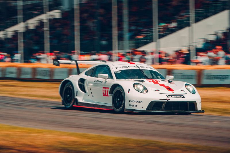 Porsche hat den 911 RSR neu konstruiert.  (Porsche)