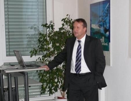Andreas Paschke, Leiter Organisationsentwicklung bei Röchling Engineering Plastics, bei seinem Vortrag über das Business-Reengineering-Projekt  (Bild: Tectura)