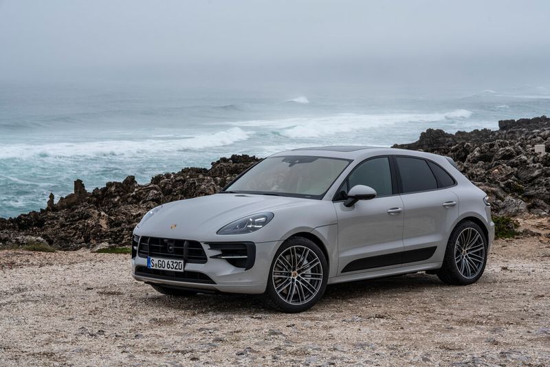 Als weiteres BEV (Battery Electric Vehicle) haben die Stuttgarter den nächsten Macan (ab 2023) auf der Uhr. Als weiteres BEV (Battery Electric Vehicle) haben die Stuttgarter den nächsten Macan (ab 2023) auf der Uhr.