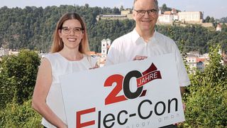 Elec-Con feiert 20-jähriges Bestehen: Geschäftsführer Dieter Bauernfeind und Sabrina Strasser. (Bild: Elec-Con Technology)