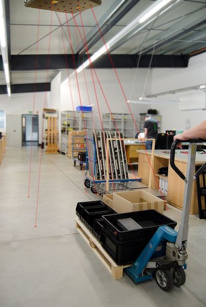 Der modulare Aufbau ermöglicht die Verknüpfung mehrerer Laseranzeigen und garantiert auf diese Weise eine flexible und einfache Anpassung an die individuellen Bedürfnisse vor Ort. (Microsyst)