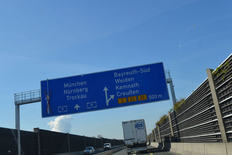 … Ausfahrt Bayreuth-Süd und weiter Richtung … (Michel/»kfz-betrieb«)