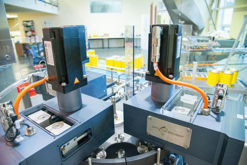 In Bereichen ohne hygienische Relevanz setzen die Schweizer Standardservomotoren der Baureihe AKM ein. (Kollmorgen)