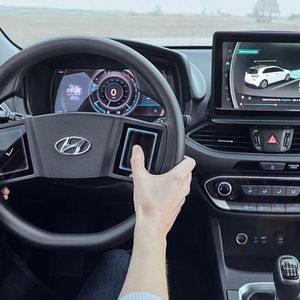 (Hyundai)