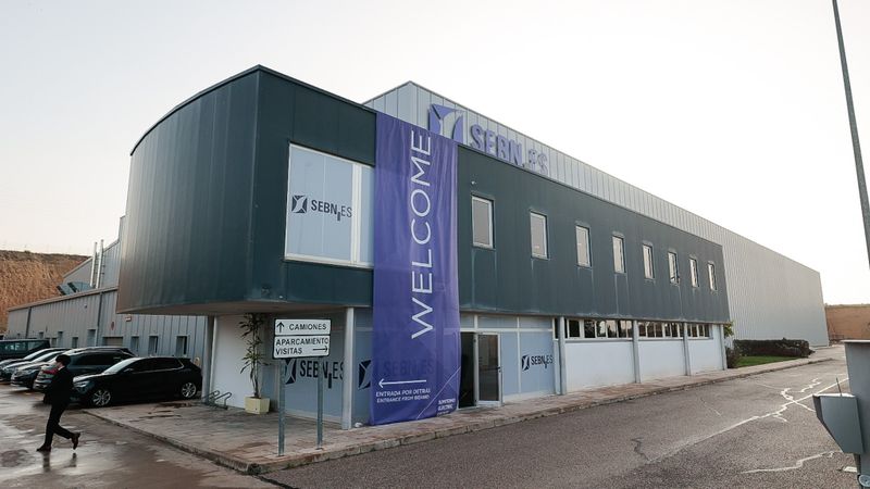 Sumitomo Electric Bordnetze eröffnet die erste Produktionsstätte für Hochspannungs-Bordnetze in Spanien.(Bild: Sumitomo Electric Bordnetze SE)