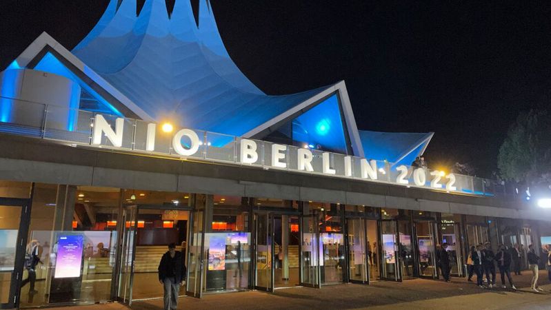 Nio ist seit dem 7.Oktober offiziell in Deutschland aktiv. Den Marktstart feierten die Chinesen im Berliner Tempodrom. Nio ist seit dem 7.Oktober offiziell in Deutschland aktiv. Den Marktstart feierten die Chinesen im Berliner Tempodrom.
