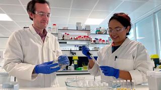 Dr Alex Brogan and Susana conducting research in the lab (Source: King’s College London)