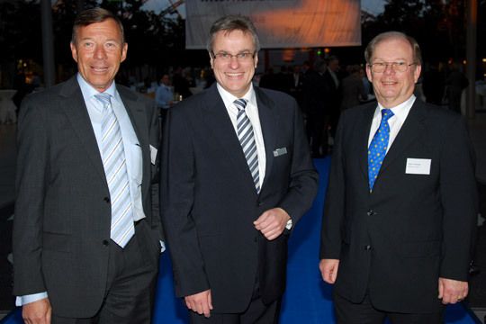 Ebenso für Winfried Hummel (Geschäftsführer ASA-Verband) und Peter Rehberg (Geschäftsführer Asanetwork). Begrüßt wurden sie von VDIK-Geschäftsführer Dr. Thomas Almeroth. (Archiv: Vogel Business Media)