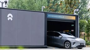 Nio und Geely arbeiten beim Batteriewechsel von E-Autos zusammen. (Bild: Nio)