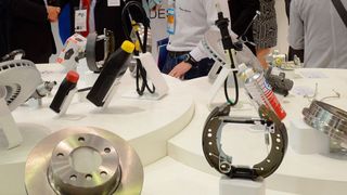Federal-Mogul präsentiert an seinem Stand in Halle 3 unter anderem seine neueste Bremstechnologie (Ferodo, Jurid und Wagner). (Mack / kfz-betrieb)