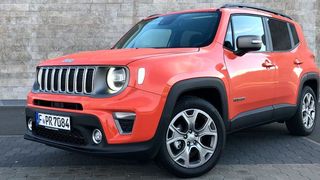 Wie schon sein Vorgänger trägt auch die zweite Generation des Renegade ein knalliges Omaha Orange. (»Automobil Industrie«/Jens Scheiner)