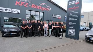 Ein junges erfolgreiches Team erwartet die Kunden aller Fabrikate bei Kfz-Röttgen in Erftstadt. (Bild: Wenz - VCG)