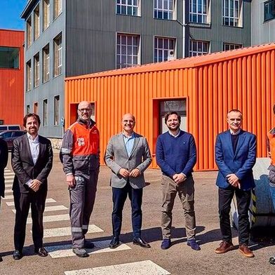 From left to right: Enrique Señaris, Tax Director at Arcelormittal Spain; José Manuel Martínez, Director of Technology, Projects and Services at Moeve; Íñigo Ezquerra, Open Innovation Director, Global R&D, Arcelormittal Spain; Carlos Barrasa, Director of Commercial & Clean Energies at Moeve; Carlos Aguilera, Head of Commercial Development & Customer Solutions in the Decarbonization area at Moeve; Javier Antúnez, Director of the Cross Grants Area at Moeve; and Pedro Prendes, Global R&D Process Portfolio Leader at Arcelormittal. (Source: Moeve)
