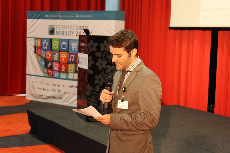 Robert Schindler von der Medienhaus Verlag GmbH war verantwortlich für die Preisübergabe in der Kategorie Customer Experience/Customer Recruitment. (Vogel IT-Medien)