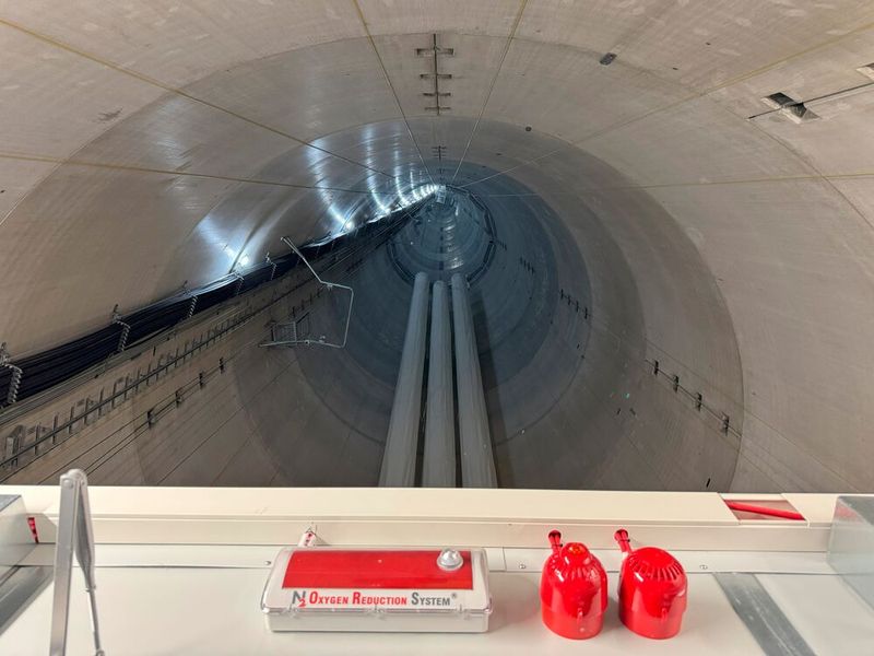 Ein Brand im Rechenzentrum könnte sich auf die gesamte Anlage ausbreiten – die „Isolcell N2 ORS“-Brandvermeidungsanlage eliminiert dieses Risiko vollständig. (Bild: Wichmann ATB GmbH & Co. KG)