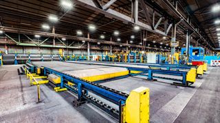 Im Rahmen der Komplettlösung Light as a Service profitiert Benteler von einer Beleuchtungsgarantie über die gesamte Vertragslaufzeit. (Bild: Deutsche Lichtmiete)