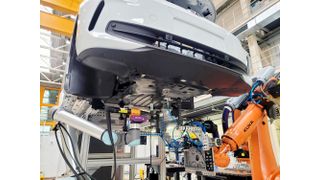 Automatisiertes Verschrauben nach erfolgreichem Handling  (Bild: Fraunhofer IWU)