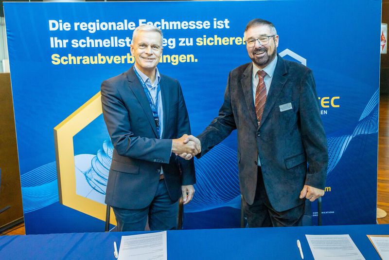 Wollen mit ihrer Zusammenarbeit die Qualifizierung in der Schraubtechnik stärken (v.l.n.r.): Hans Führlbeck, Geschäftsführer DSV und Hans-Martin Hanke, 1. Vorstandsvorsitzender des VQWS. (Bild: Amelie Jehmlich)