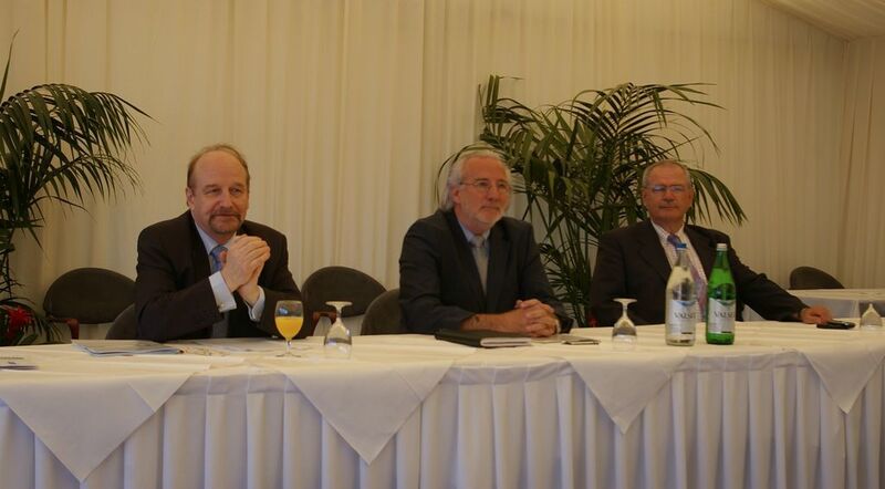 Le Comité de direction du salon EPHJ - EPMT - SMT, Messieur Saenger, Corad et Debétaz, lors de la conférence de presse du 24 mai. (Image MSM) (Archiv: Vogel Business Media)