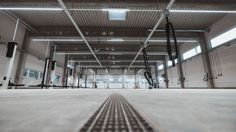 Die Werkstatt hat 16 Arbeitsplätze. (Bild: Autohaus Dorn)