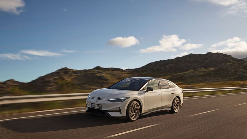 VW bringt den ID 7 auf die Straße.(Bild:  Volkswagen AG)