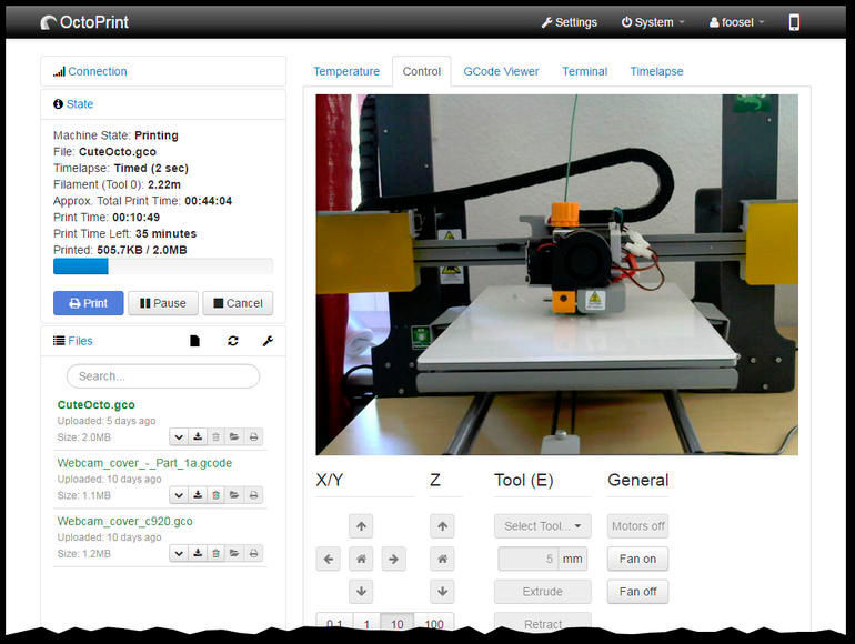 OctoPi ist direkt für die Bedürfnisse der 3D-Druck-Host-Software OctoPrint auf einem Raspberry Pi zugeschnitten. 3D-Druck-Projekte können somit auch über eine Webbrowserschnittstelle bedient und aus der Ferne gesteuert werden. (octoprint.org)